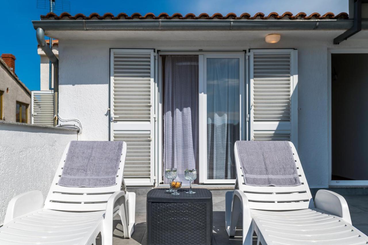 Apartment And Rooms Dalmatiko Vodice Kültér fotó