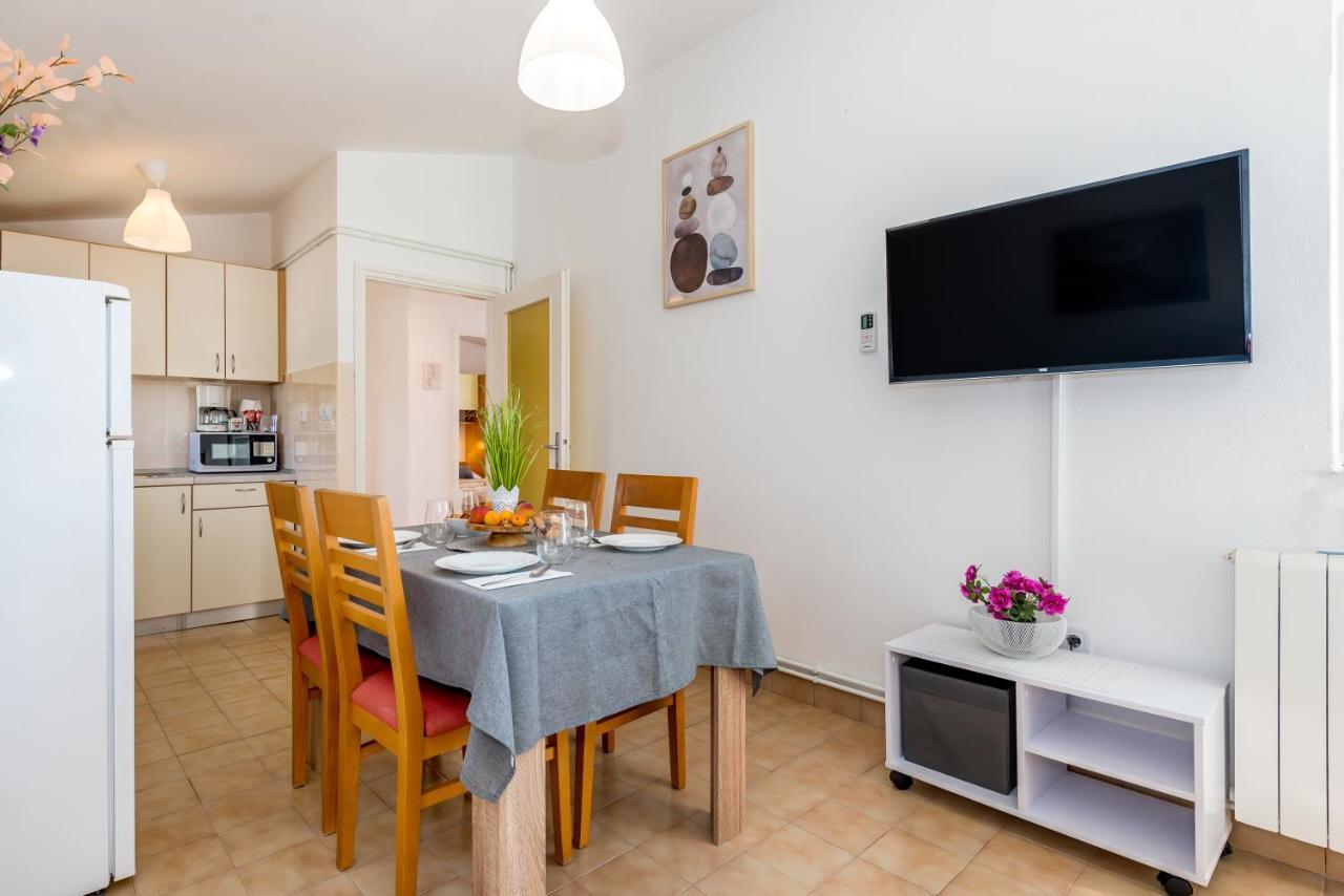 Apartment And Rooms Dalmatiko Vodice Kültér fotó