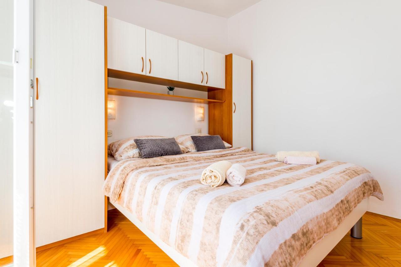 Apartment And Rooms Dalmatiko Vodice Kültér fotó