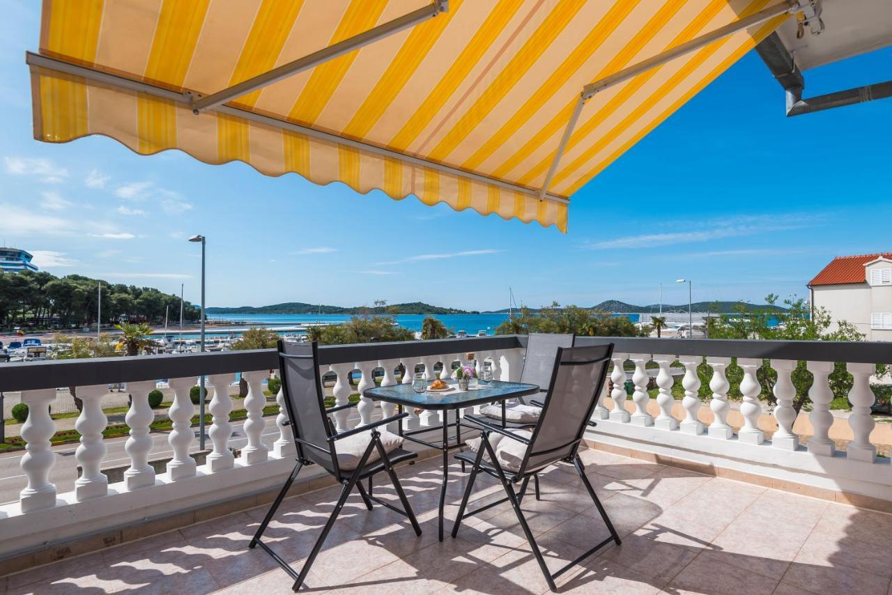 Apartment And Rooms Dalmatiko Vodice Kültér fotó