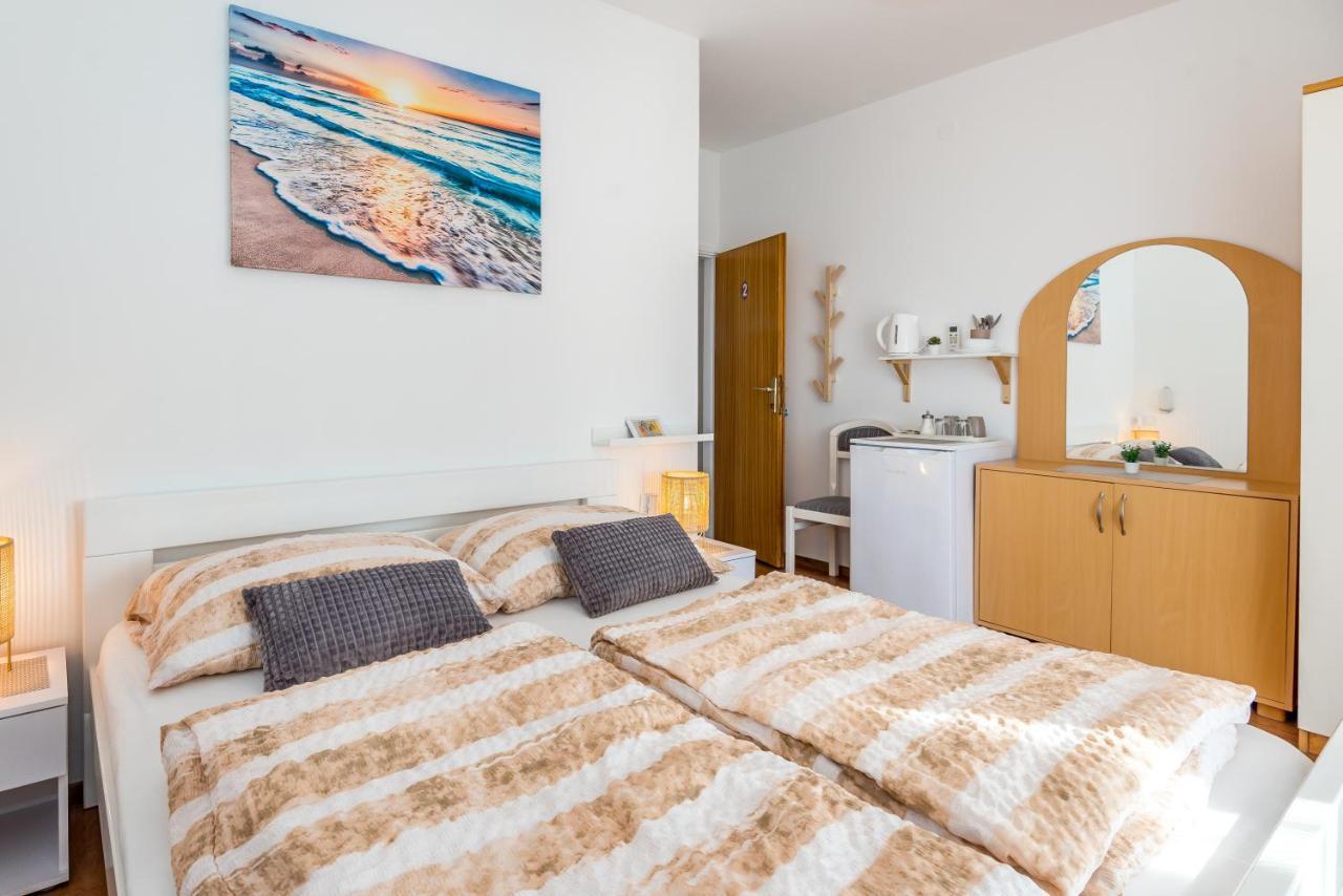 Apartment And Rooms Dalmatiko Vodice Kültér fotó