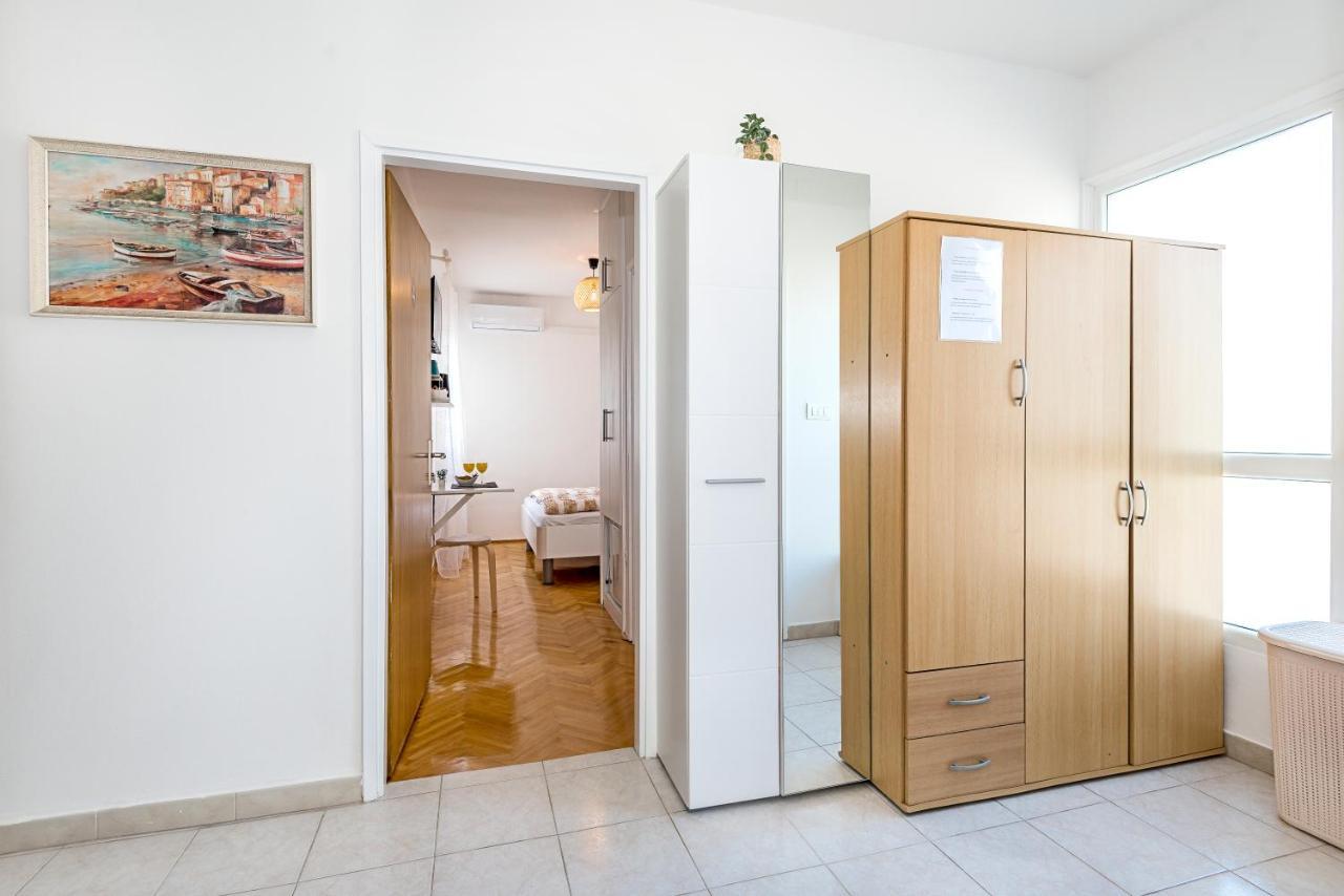 Apartment And Rooms Dalmatiko Vodice Kültér fotó