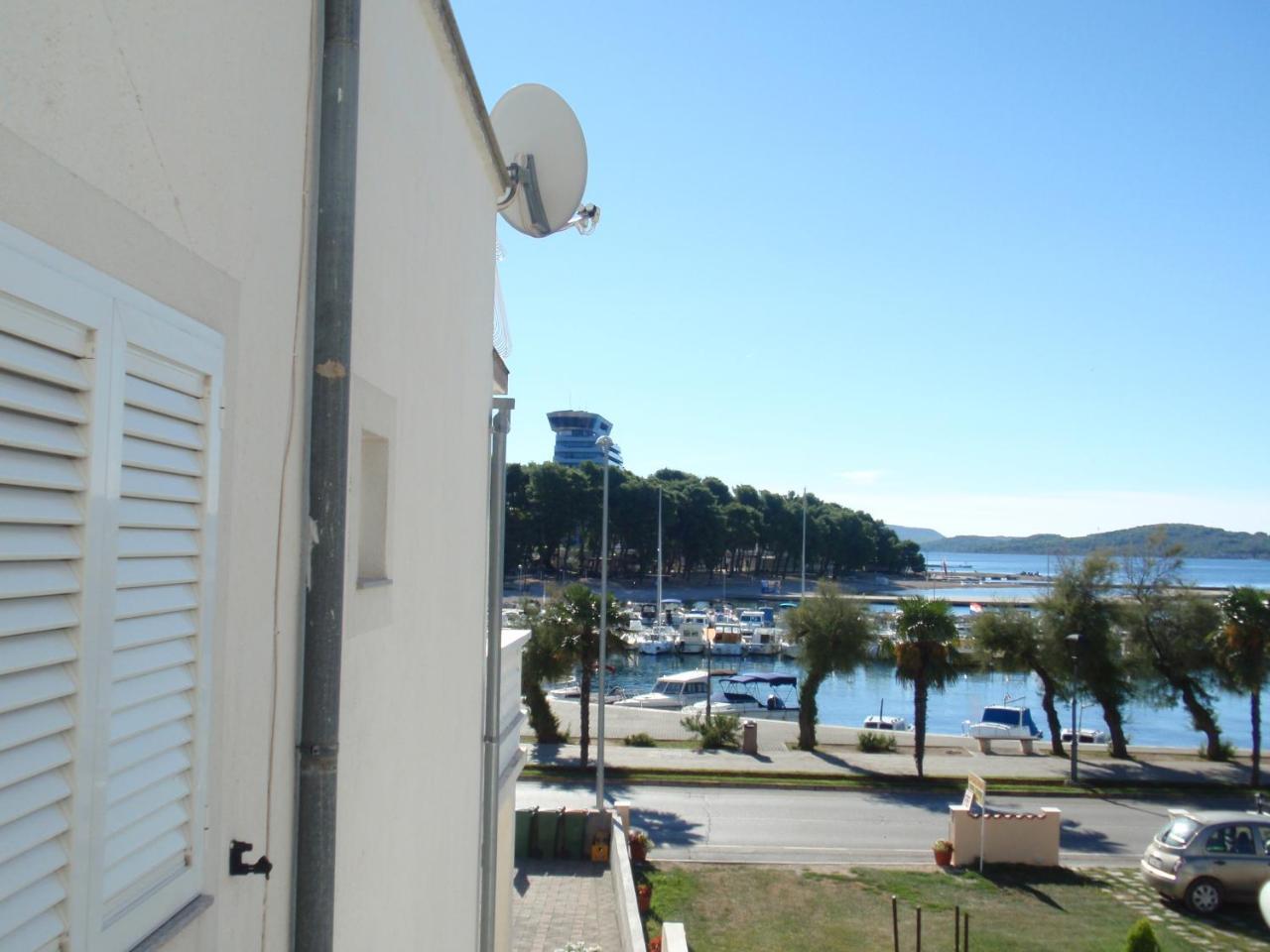 Apartment And Rooms Dalmatiko Vodice Kültér fotó